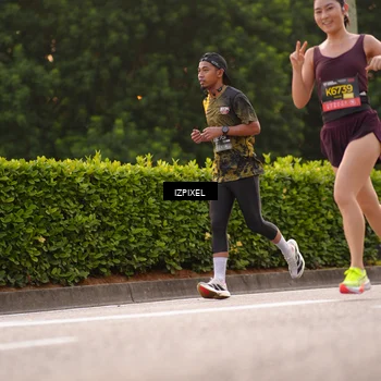 Runner Photo 6324899