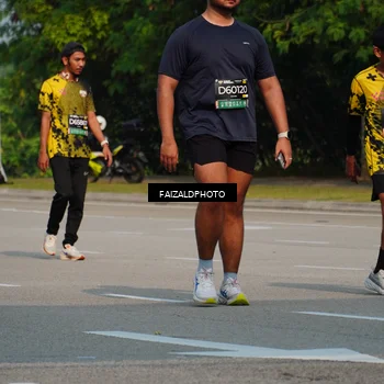 Runner Photo 6324915