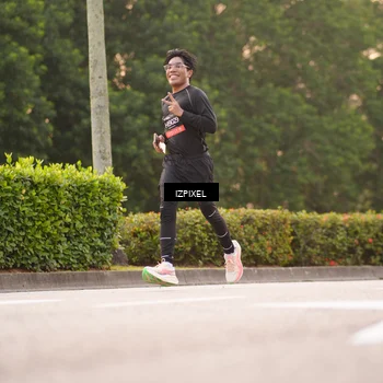 Runner Photo 6325293
