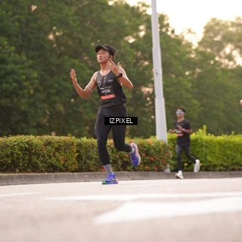 Runner Photo 6325439