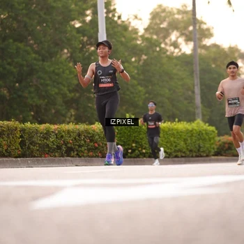Runner Photo 6325490