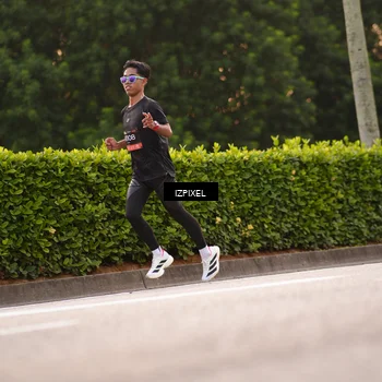 Runner Photo 6325604