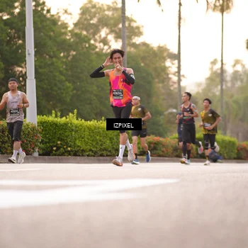 Runner Photo 6325909