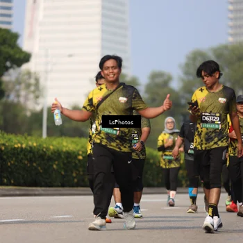 Runner Photo 6325991