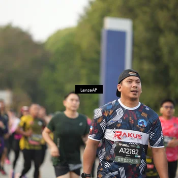 Runner Photo 6326405
