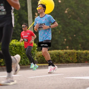Runner Photo 6326828