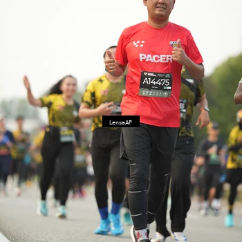 Runner Photo 6327000
