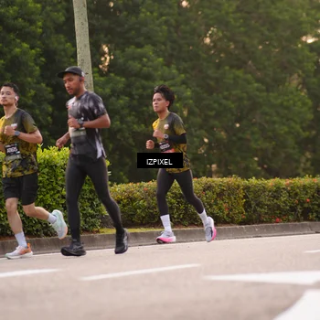 Runner Photo 6327015