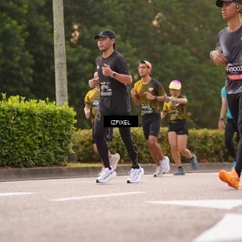Runner Photo 6327301