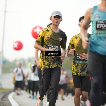 Runner Photo 6327355