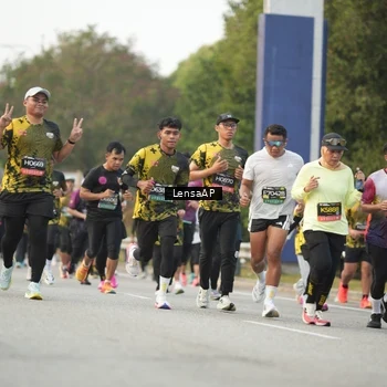 Runner Photo 6327518