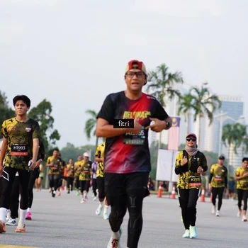 Runner Photo 6327600