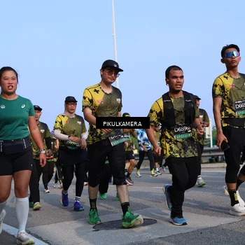 Runner Photo 6327984
