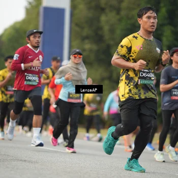 Runner Photo 6327995