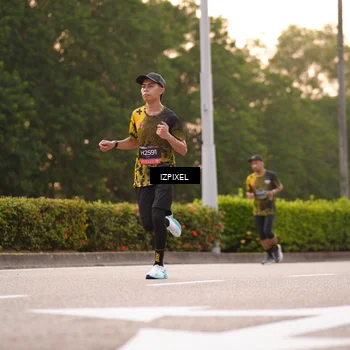 Runner Photo 6328010