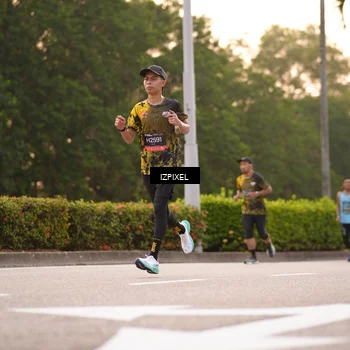 Runner Photo 6328066