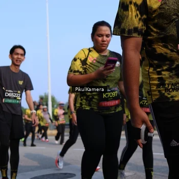 Runner Photo 6328071