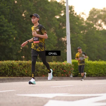 Runner Photo 6328072