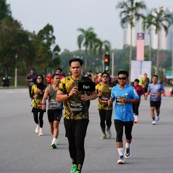 Runner Photo 6328074