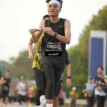 Runner Photo 6328080