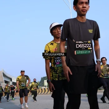 Runner Photo 6328130