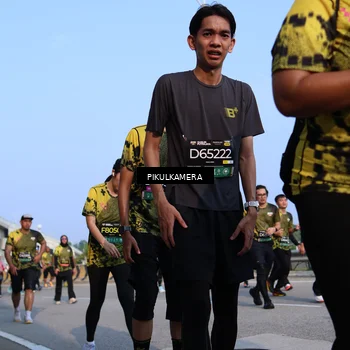 Runner Photo 6328174