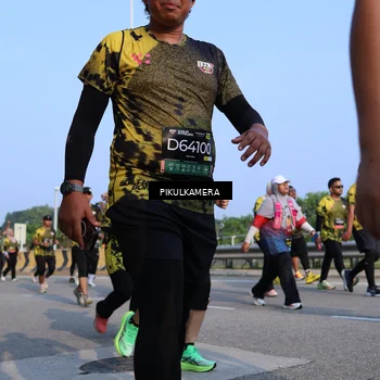Runner Photo 6328181