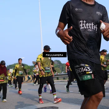 Runner Photo 6328319