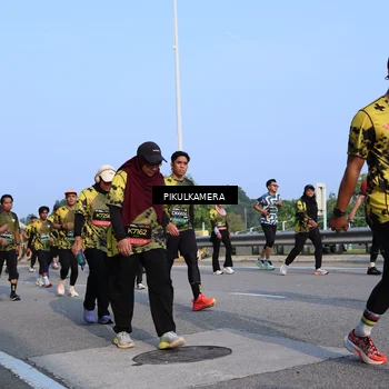 Runner Photo 6328324
