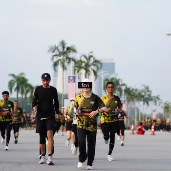 Runner Photo 6328358