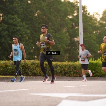 Runner Photo 6328372