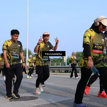 Runner Photo 6328398