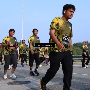 Runner Photo 6328465