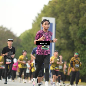 Runner Photo 6328469