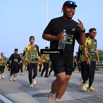 Runner Photo 6328615