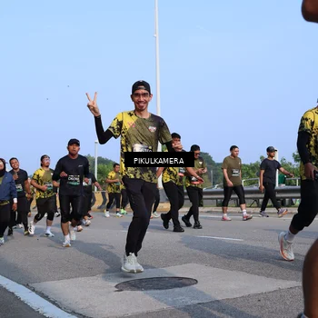 Runner Photo 6328656