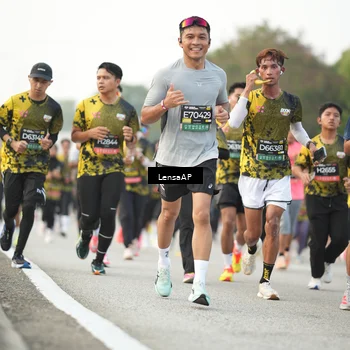 Runner Photo 6328721
