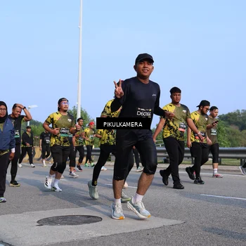 Runner Photo 6328749