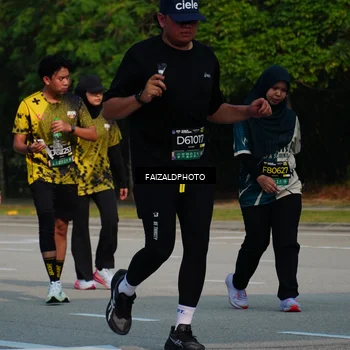 Runner Photo 6328844