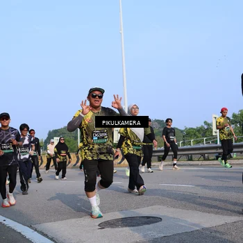 Runner Photo 6328904