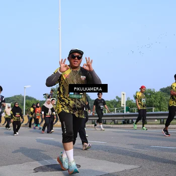 Runner Photo 6328972