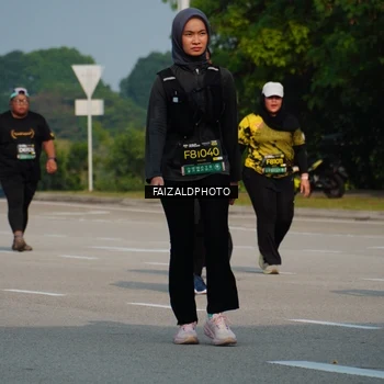 Runner Photo 6329100