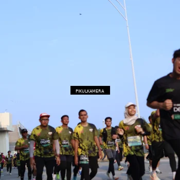 Runner Photo 6329108