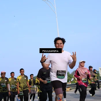 Runner Photo 6329123