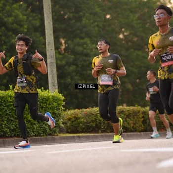 Runner Photo 6329244
