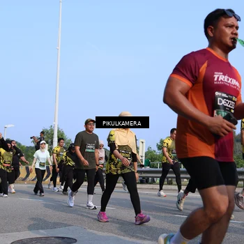 Runner Photo 6329324