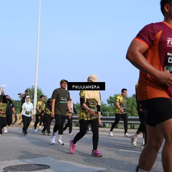 Runner Photo 6329338
