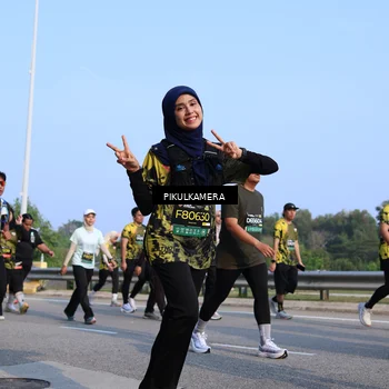 Runner Photo 6329376