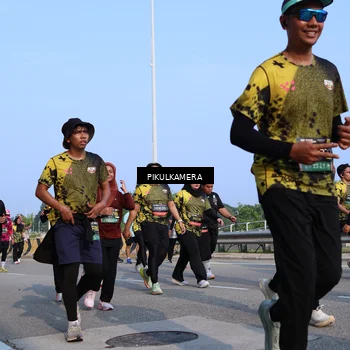 Runner Photo 6329384