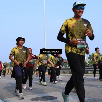 Runner Photo 6329390